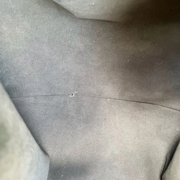 Louis Vuitton Monogram Mahina Neo Leather Hobo Monogram Perforated Gris Elephant - Picture 7 of 13